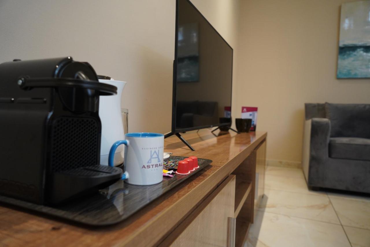 Hotel Astral Abidjan Extérieur photo