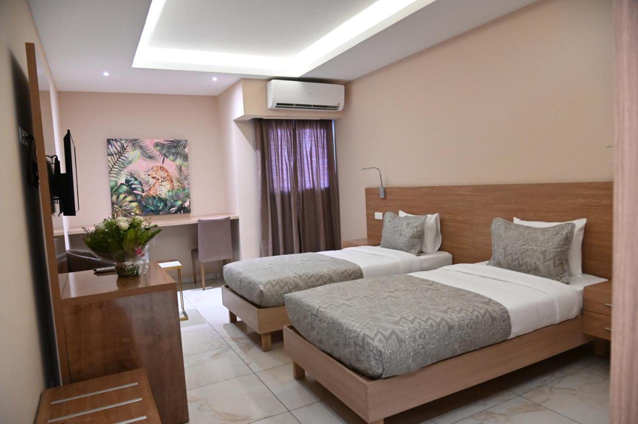 Hotel Astral Abidjan Extérieur photo
